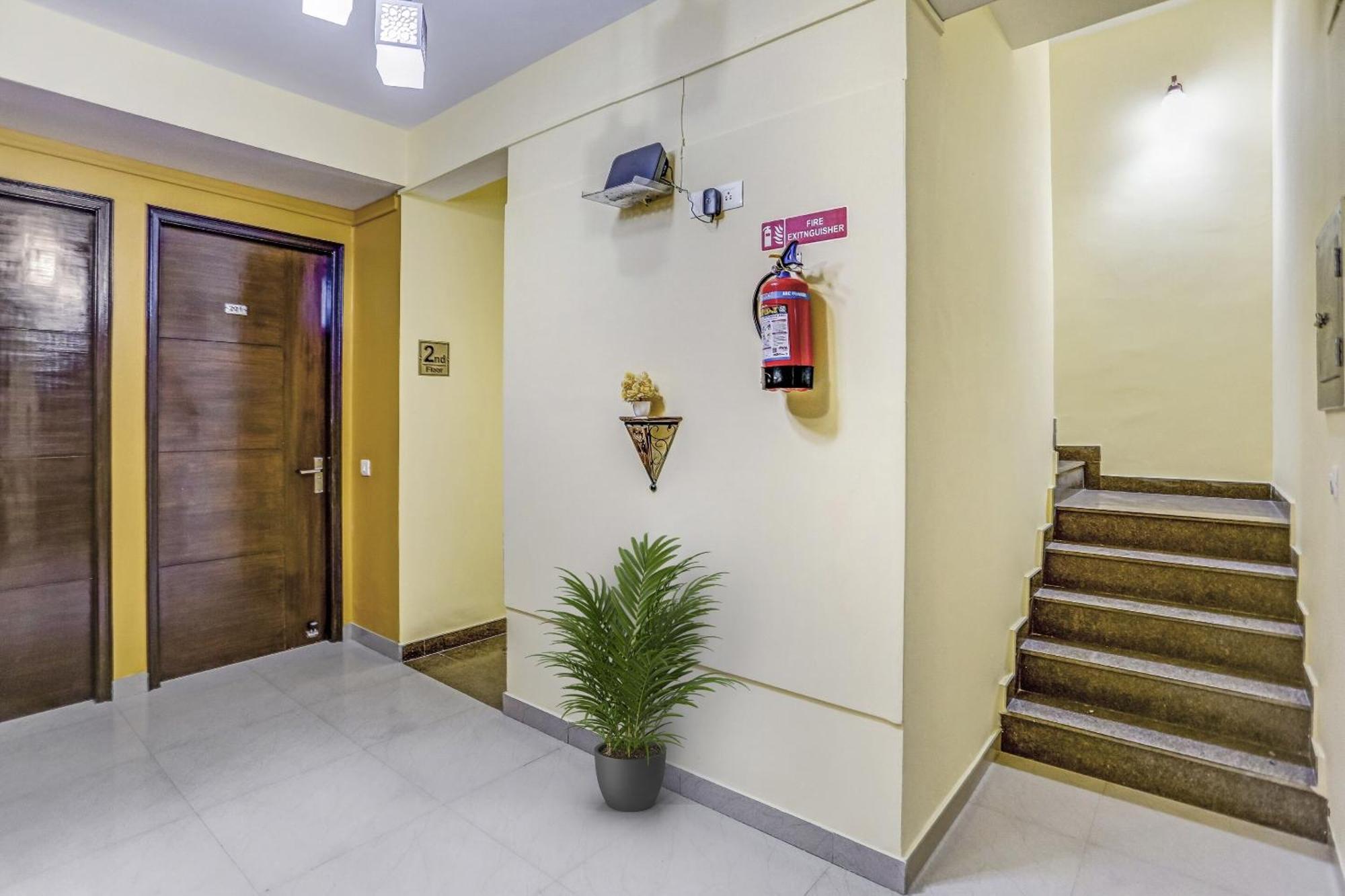 Townhouse Rumaisa Indirapuram Kültér fotó