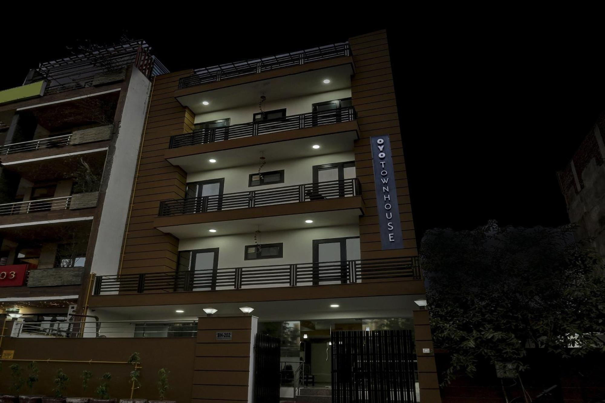 Townhouse Rumaisa Indirapuram Kültér fotó